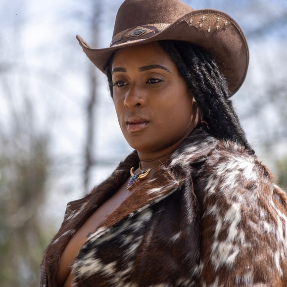 Brown Fringe Cowhide Jacket - Picture 2 of 2